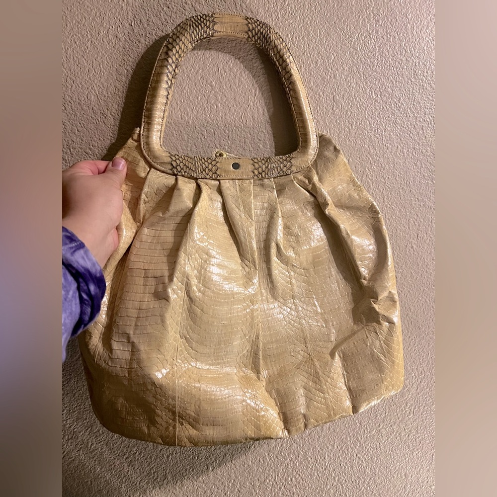 Lelya genuine snake skin large satchel prestine interior solid handle no peeling